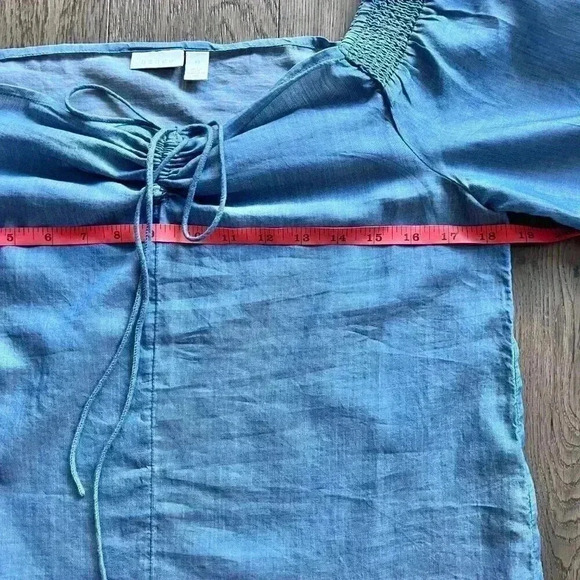 Hinge Chambray Off Shoulder Top Blouse Size XS Boxy Lightweight Blue Flare - Picture 6 of 7